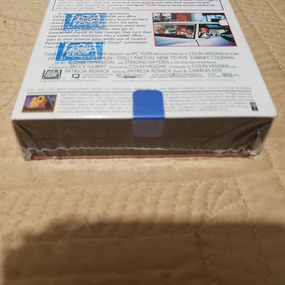 9 to 5 Factory Sealed VHS Tape - Picture 3 of 3